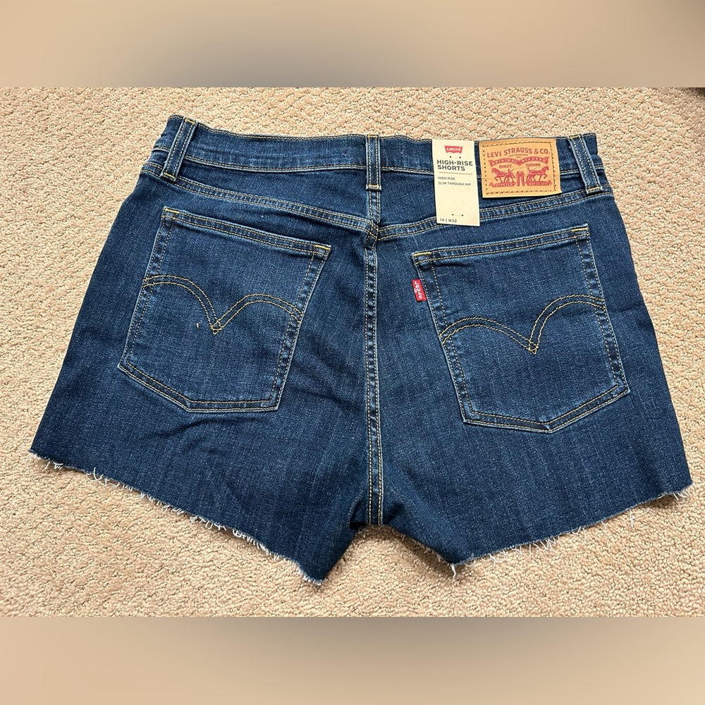 Women’s Levi’s denim shorts